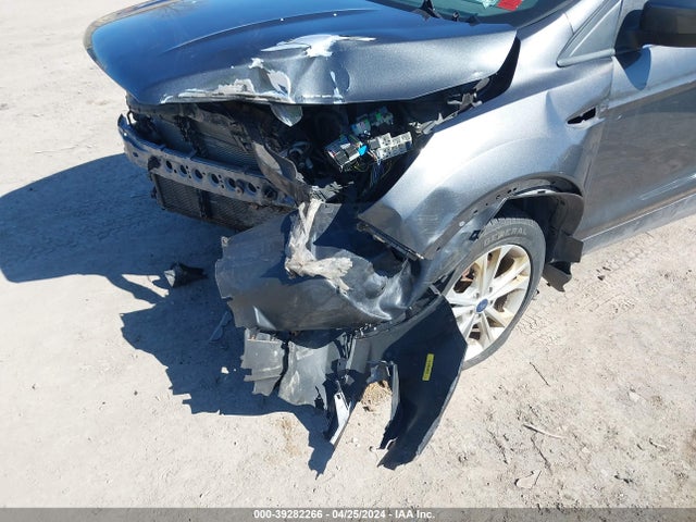 Ford ESCAPE SE 2018 1FMCU9GD5JUD40359 Image 18