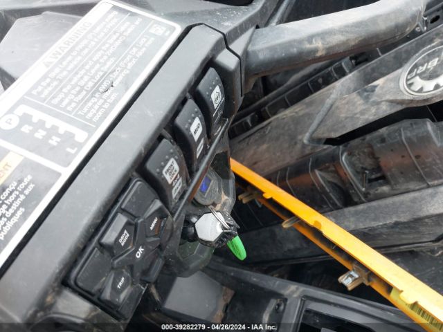 2022 CAN-AM COMMANDER 3JB1KAX49NK002734 Photo 10