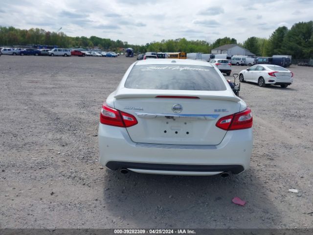 1N4BL3AP3HC203185 Nissan Altima 3.5 Sl