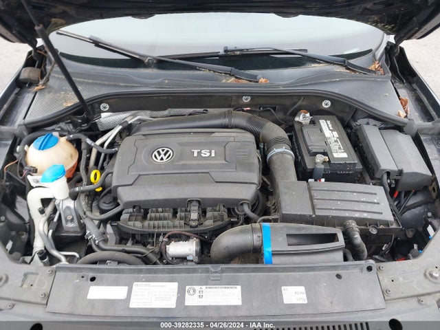 1VWBT7A34EC044961 Volkswagen Passat 1.8t Se