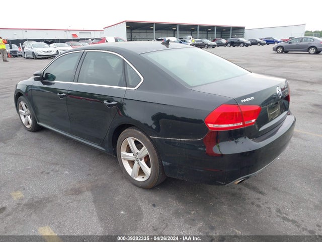 1VWBT7A34EC044961 Volkswagen Passat 1.8t Se
