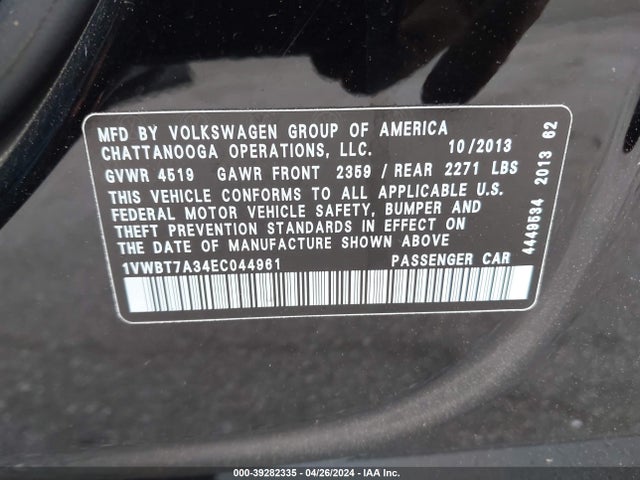1VWBT7A34EC044961 Volkswagen Passat 1.8t Se