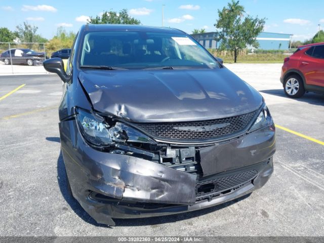 2C4RC1CG7NR226627 Chrysler Voyager Lx