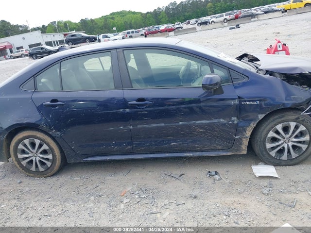 Toyota Corolla Hybrid Le 2021 JTDEAMDEXMJ023107 Image 13