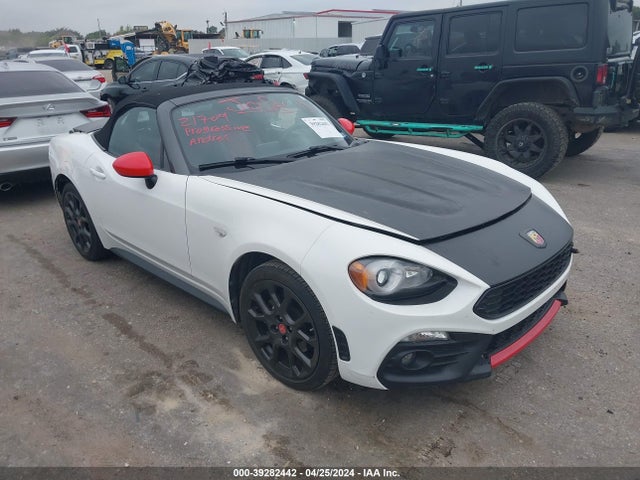 2018 FIAT 124 SPIDER JC1NFAEK3J0133936 Photo 0