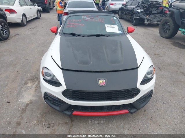 JC1NFAEK3J0133936 Fiat 124 Spider Abarth
