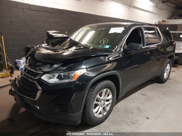 Chevrolet Traverse Ls 2018 1GNERFKW7JJ267333 Image 2