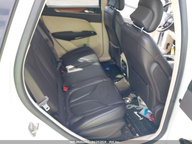 5LMCJ3D90GUJ04343 Lincoln Mkc Reserve