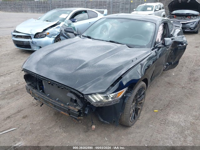Ford Mustang V6 2017 1FA6P8AM6H5229924 Image 2