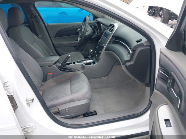 Chevrolet MALIBU LS 2015 1G11B5SL3FF207905 Image 5
