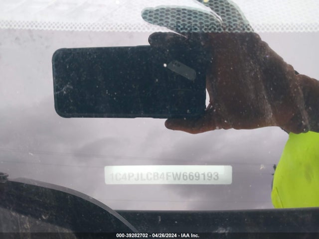 Jeep Cherokee Latitude 2015 1C4PJLCB4FW669193 Image 9