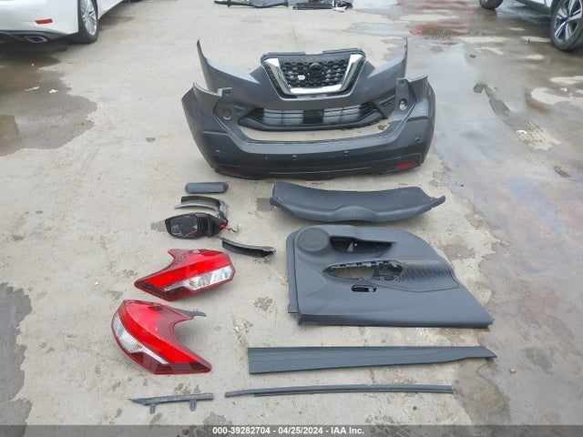 39282704 :رقم المزاد ، 3N1CP5BV4LL550651 vin ، 2020 Nissan Kicks S Xtronic Cvt مزاد بيع
