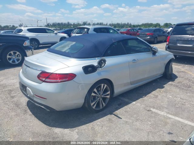WDDWK8DBXKF779038 Mercedes-Benz C 300