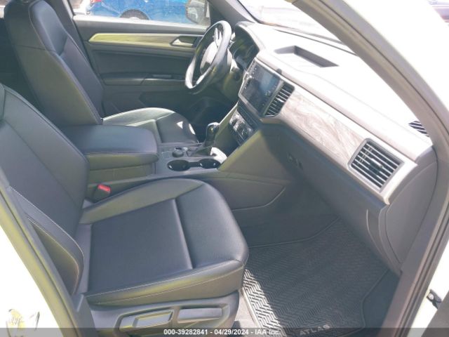 1V24C2CA0LC207014 Volkswagen Atlas Cross Sport 2.0t Se