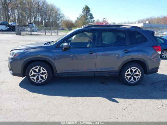 JF2SKAJC2MH525300 Subaru Forester Premium