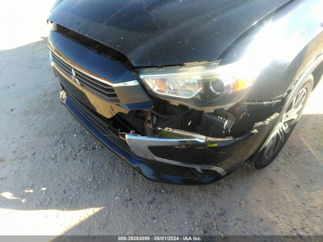 JA4AP3AU0HZ031964 Mitsubishi Outlander Sport 2.0 Es/2.0 Le