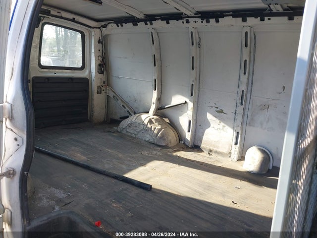 Chevrolet Express 2500 Work Van 2016 1GCWGAFF6G1119148 Image 8