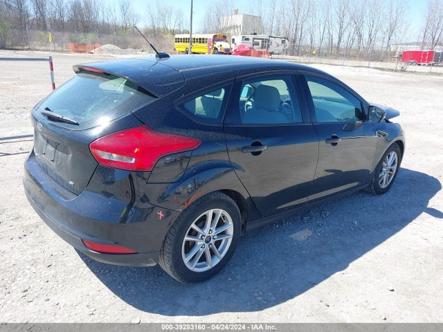 Ford FOCUS SE 2017 1FADP3K21HL224732 Image 4