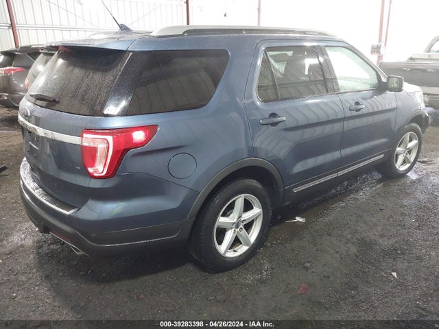 Ford EXPLORER XLT 2018 1FM5K7D8XJGB13211 Image 4