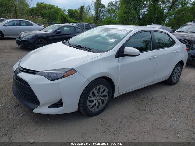 Toyota COROLLA LE 2017 2T1BURHE3HC907697 Image 2