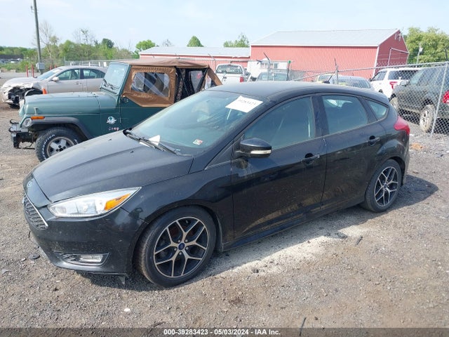 Ford FOCUS SE 2015 1FADP3K21FL360789 Image 2