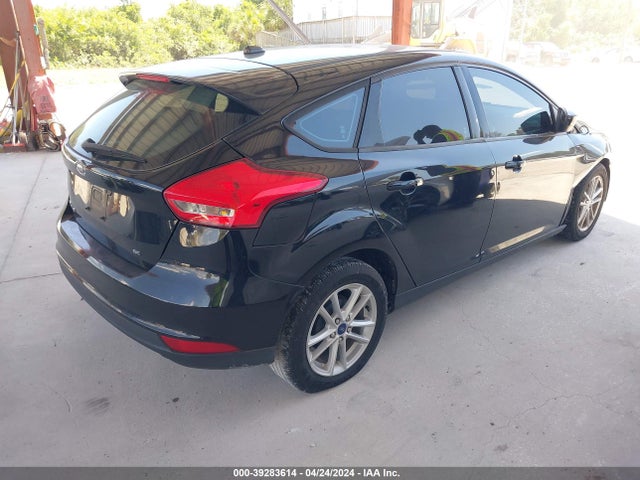 Ford FOCUS SE 2018 1FADP3K21JL319605 Image 4