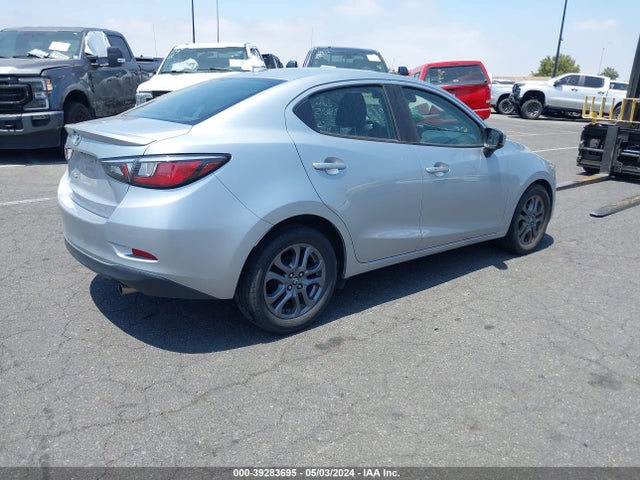 Toyota YARIS LE 2019 3MYDLBYV4KY505537 Image 4