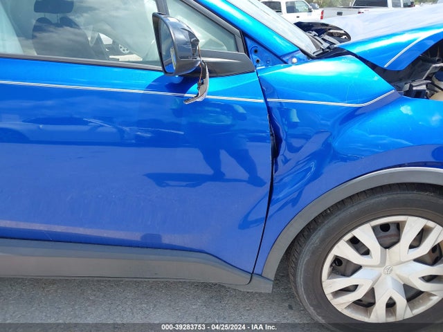 Toyota C-HR LE 2019 NMTKHMBX1KR070138 Image 20