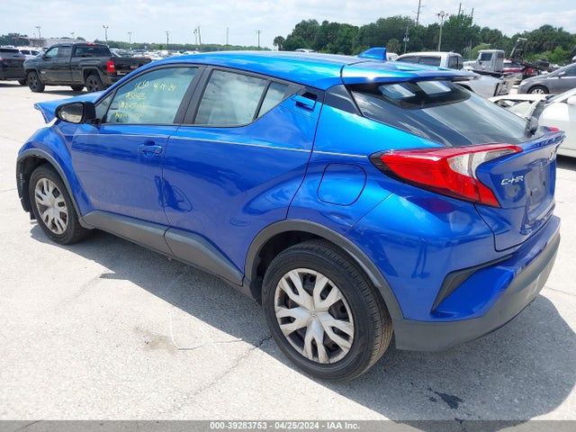 Toyota C-HR LE 2019 NMTKHMBX1KR070138 Image 3