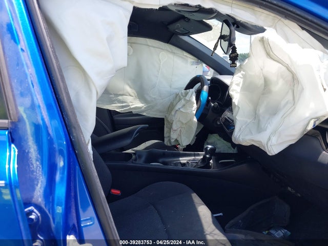 Toyota C-HR LE 2019 NMTKHMBX1KR070138 Image 5