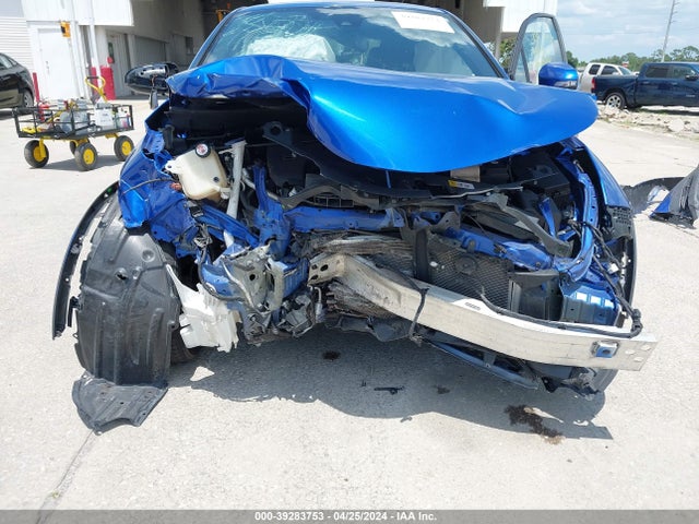 Toyota C-HR LE 2019 NMTKHMBX1KR070138 Image 6