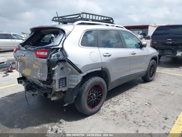 1C4PJMLX4JD501754 Jeep Cherokee Latitude Plus 4x4