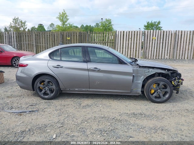 ZARFANAN5K7605646 Alfa Romeo Giulia Sport Awd