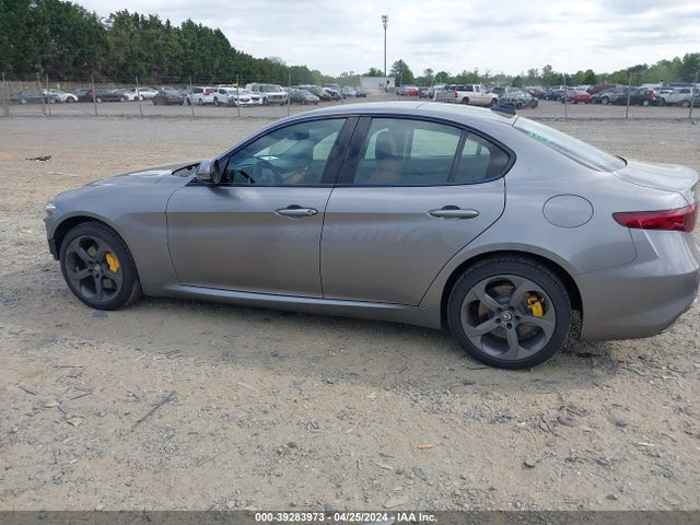 ZARFANAN5K7605646 Alfa Romeo Giulia Sport Awd