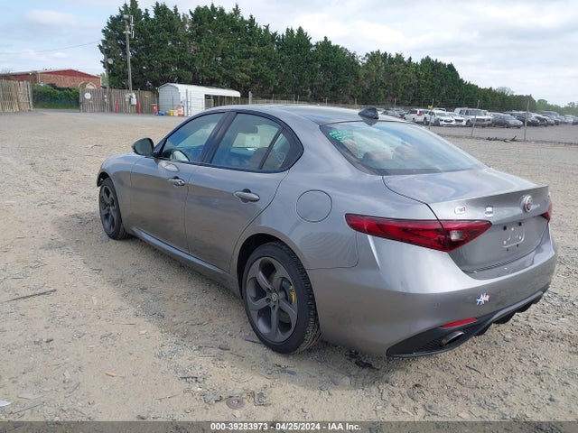 ZARFANAN5K7605646 Alfa Romeo Giulia Sport Awd