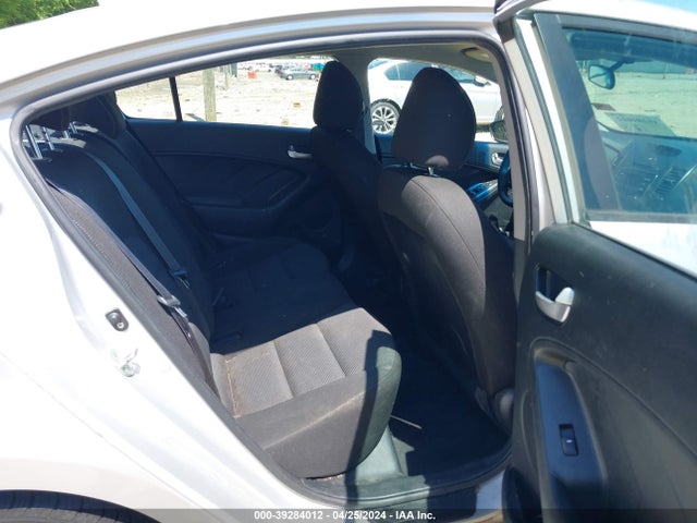 KIA FORTE LX 2017 3KPFK4A73HE140067 Image 8