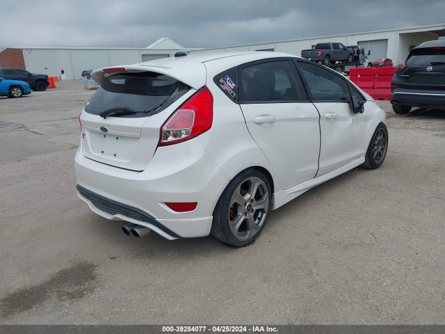 Ford FIESTA ST 2016 3FADP4GX1GM136139 Image 4
