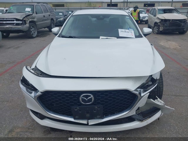 3MZBPADL0KM105729 Mazda Mazda3 Preferred Package