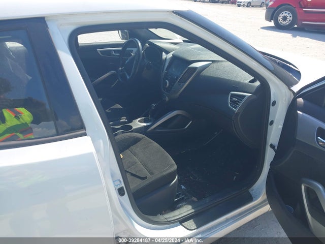 Hyundai Veloster Value Edition 2017 KMHTC6AD5HU317605 Image 5
