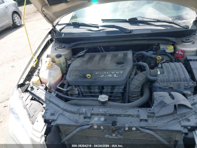 Продаж на аукціоні авто 2013 Chrysler 200 Touring, vin: 1C3CCBBB4DN714676, номер лоту: 39284219