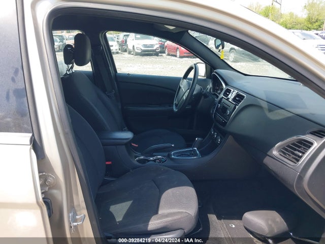 Продаж на аукціоні авто 2013 Chrysler 200 Touring, vin: 1C3CCBBB4DN714676, номер лоту: 39284219
