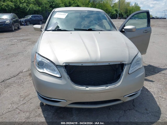 Продаж на аукціоні авто 2013 Chrysler 200 Touring, vin: 1C3CCBBB4DN714676, номер лоту: 39284219