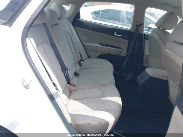 KIA Optima Lx 2018 5XXGT4L33JG270973 Image 8