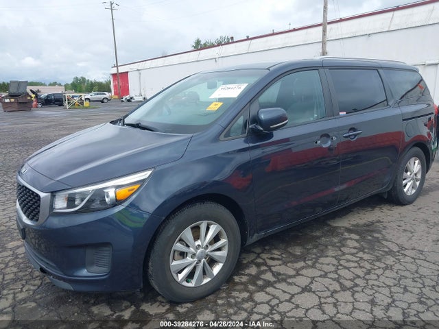 KIA SEDONA LX 2016 KNDMB5C10G6203362 Image 2
