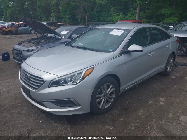 Hyundai Sonata 2016 5NPE24AF2GH390333 Image 2