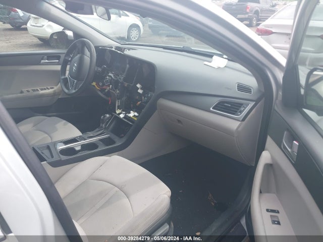 Hyundai Sonata 2016 5NPE24AF2GH390333 Image 5