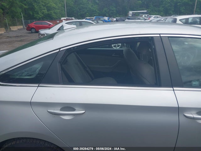 Hyundai Sonata 2016 5NPE24AF2GH390333 Image 6