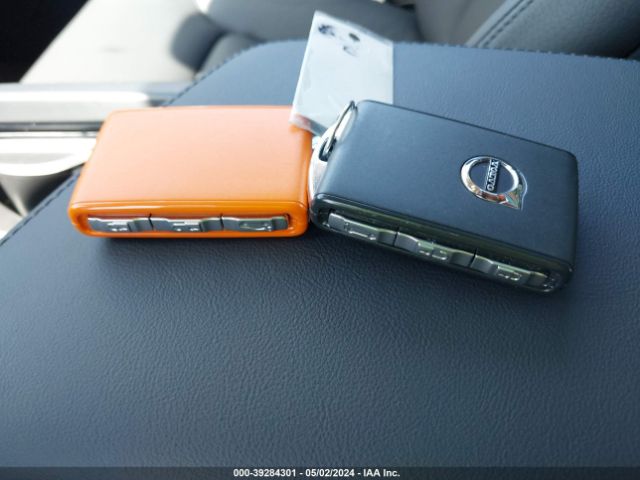 YV4L12RL6R1777337 Volvo Xc60 B5 Plus Dark Theme
