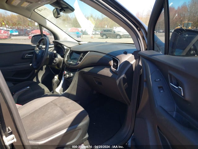 Chevrolet TRAX LS 2019 3GNCJKSB1KL213394 Image 5