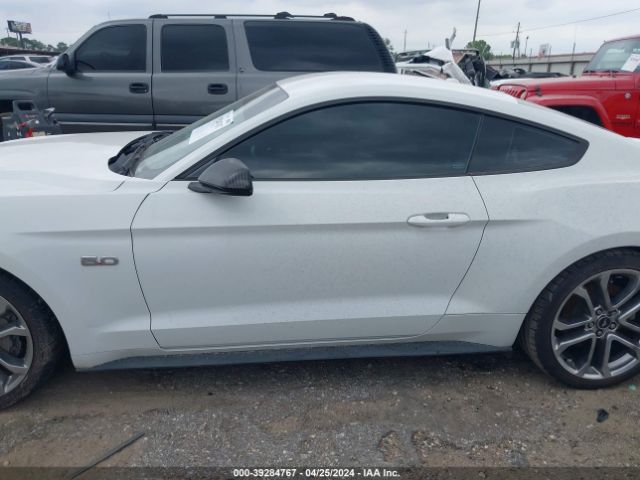1FA6P8CF9J5107417 Ford Mustang Gt Premium